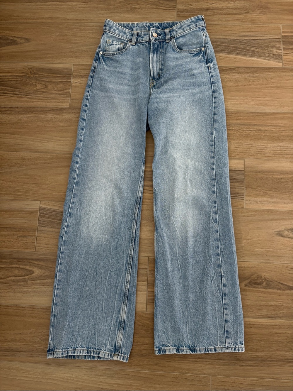 H&M Women's Light Wash Wide Leg High-Rise Jeans